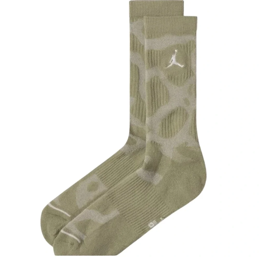 Jordan Crew Socks Mens 8-12 Green New Everyday Essential Dri-Fit Cushioned